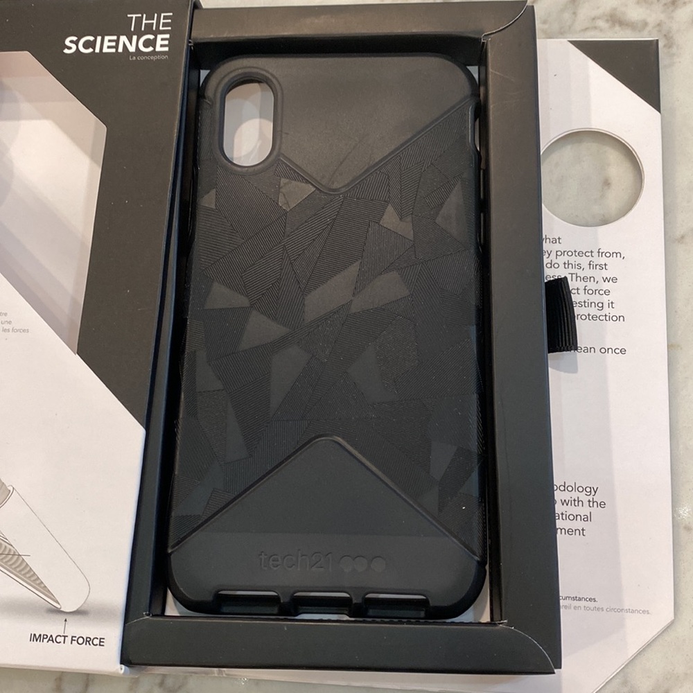 NEW in box iPhoneX Tech21 flexShock phone case